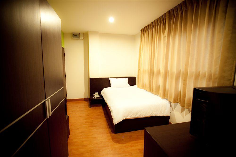 Khaosan Park Resort Bangkok Esterno foto