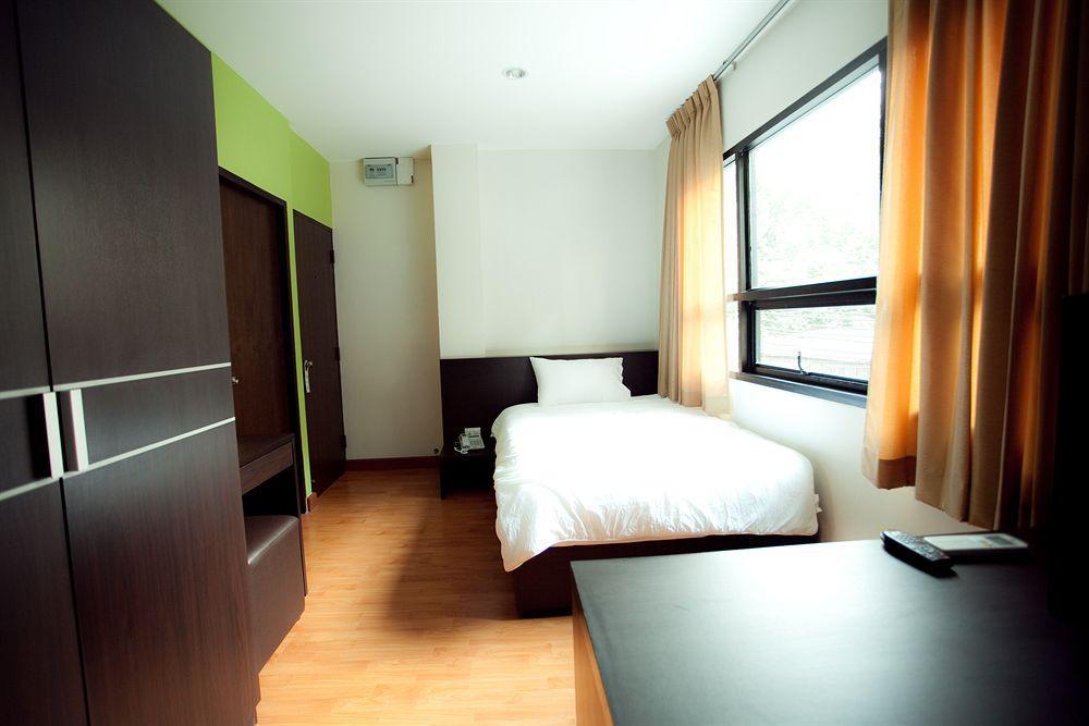 Khaosan Park Resort Bangkok Esterno foto