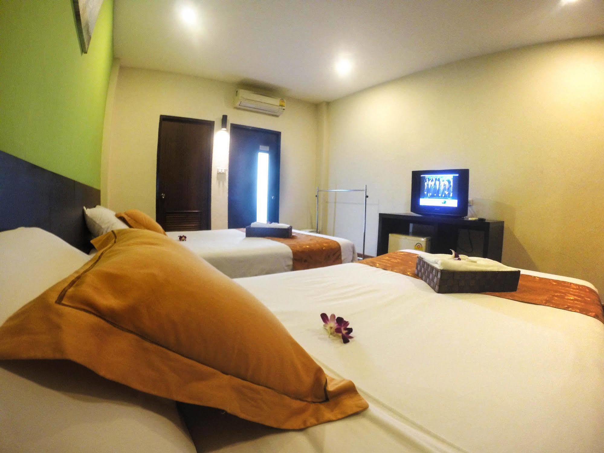 Khaosan Park Resort Bangkok Esterno foto